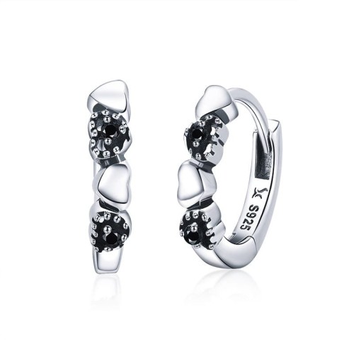 Przejdź do produktu Kolczyki Srebrne - Kółko - Serce